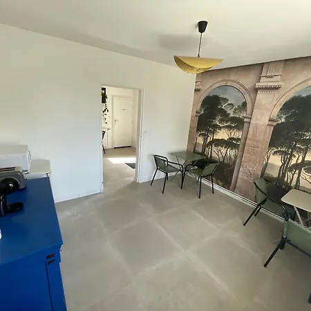 Mieux Qu'à L'hôtel ! #2 3*